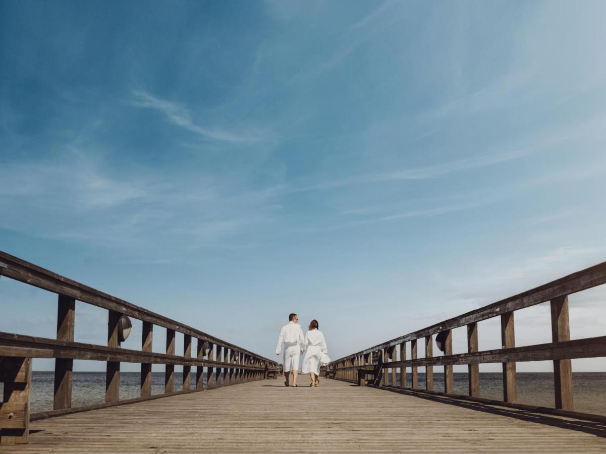 Готель Ahus Seaside Екстер'єр фото